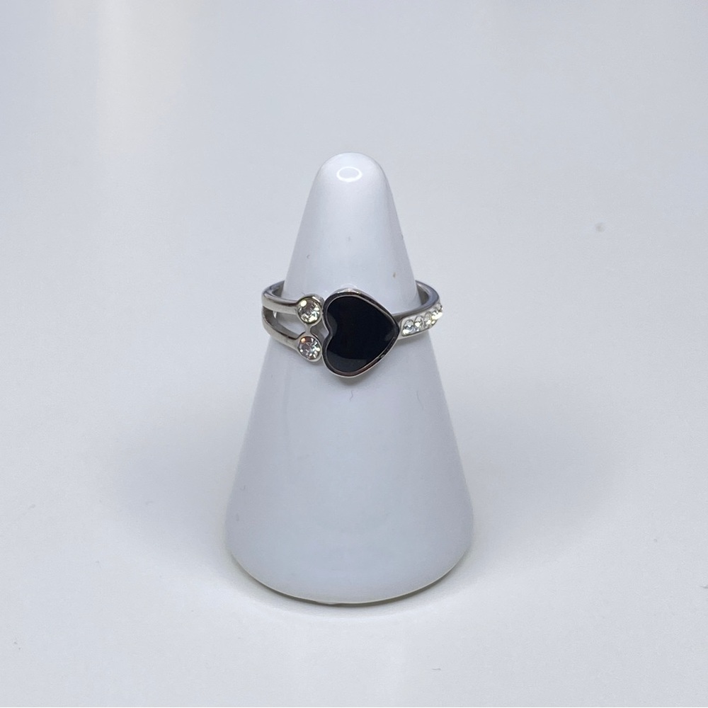 Silver heart ring